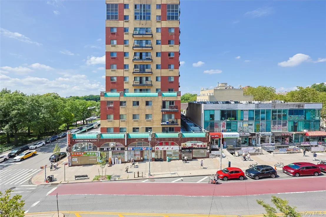 Photo of Unit 4E at 13604 Cherry Avenue