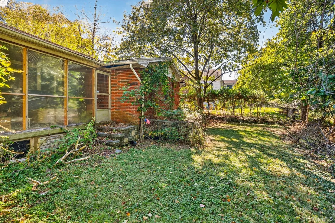 Photo of 25 Russell Road