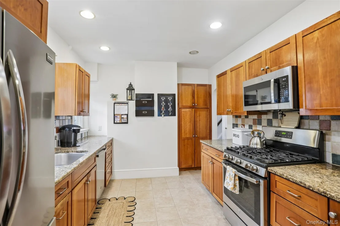 Photo of 75 Chestnut Avenue