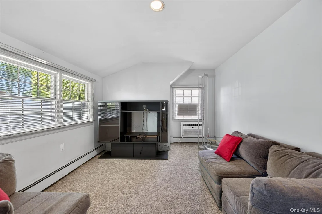 Photo of 261 Wright Avenue