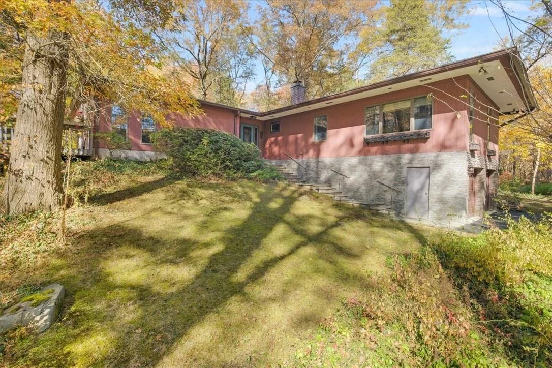 Photo of 7 Four Fields Court