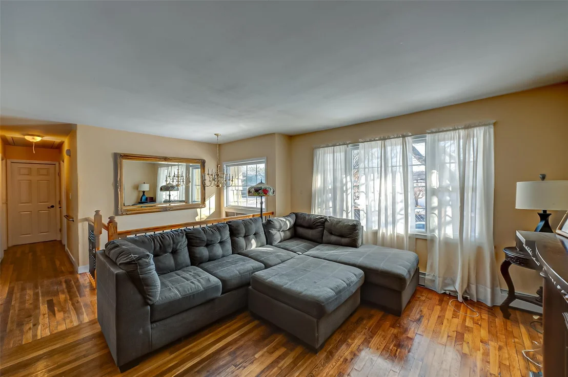 Photo of 888 Pine Avenue
