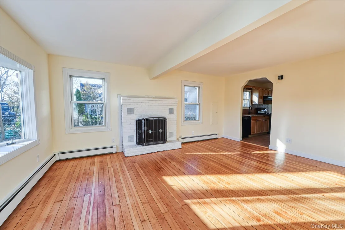 Photo of 180 Lakeside Trail