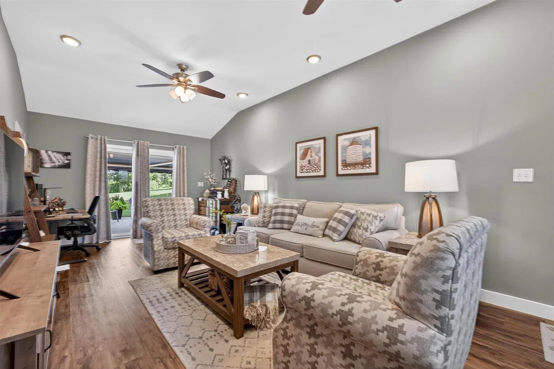 Photo of 99 Vero Drive