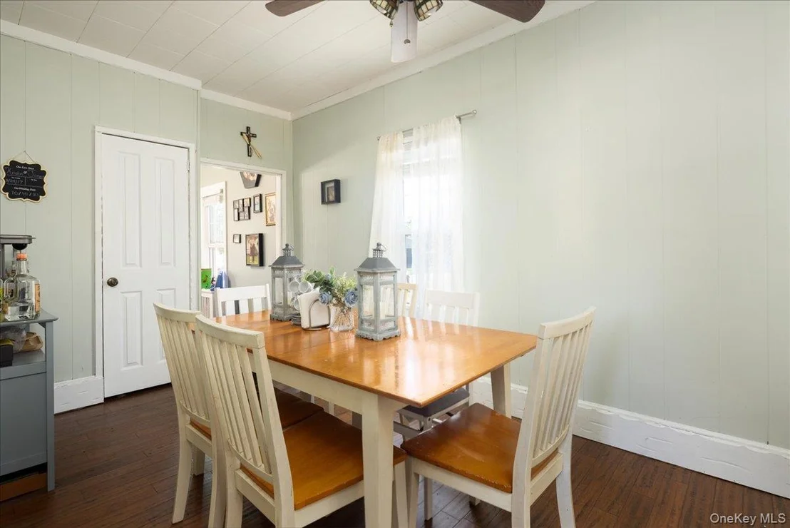 Photo of 404 Silver Lane