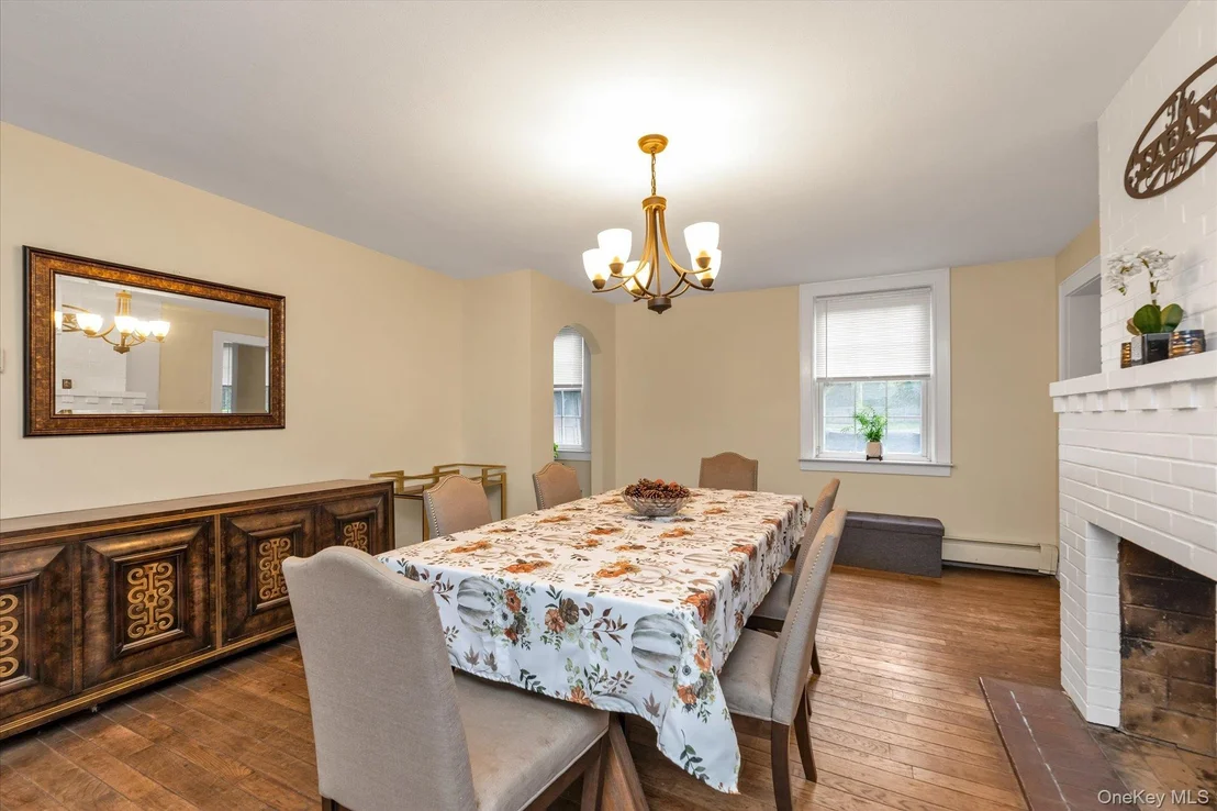 Photo of 2177 Cedar Swamp Road