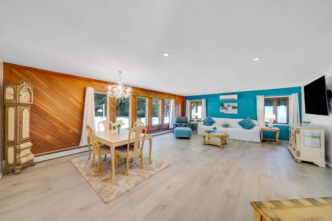 Photo of 1011 Old Town Road