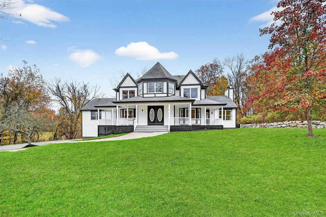 Photo of 33 Crystal Farm Road
