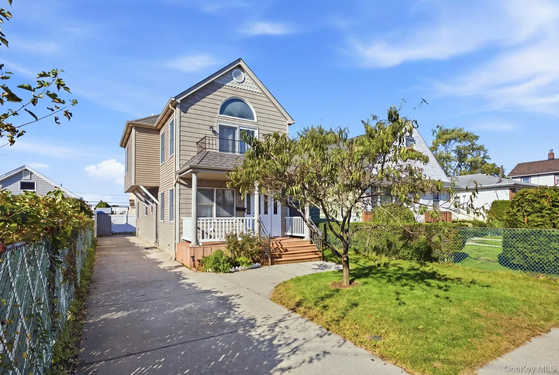 Photo of 33 3rd Avenue