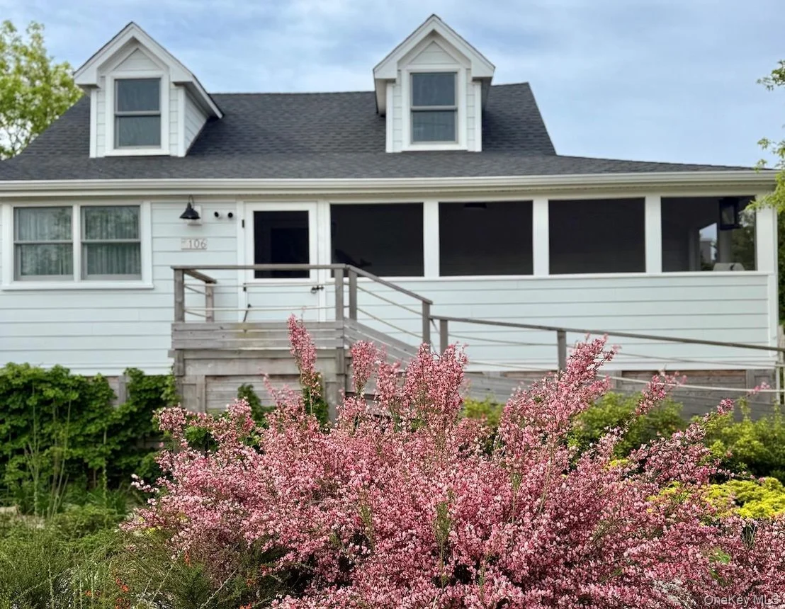 Photo of 106 Oak Beach Road