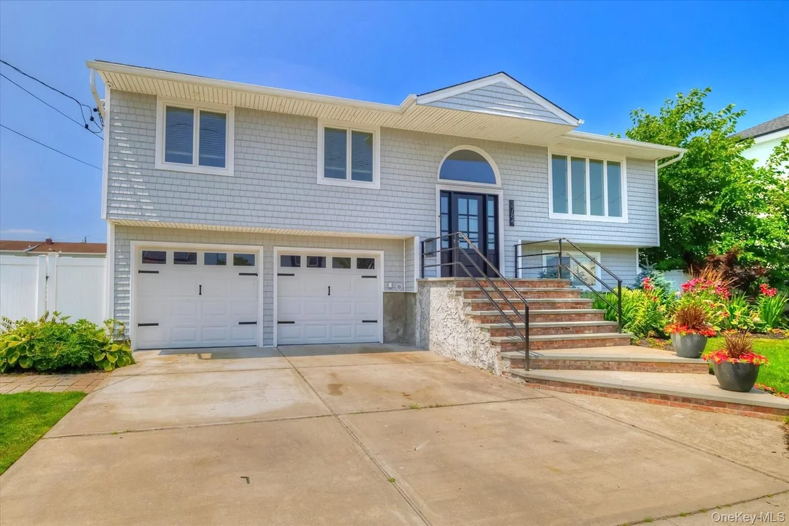 Photo of 3784 Carrel Boulevard