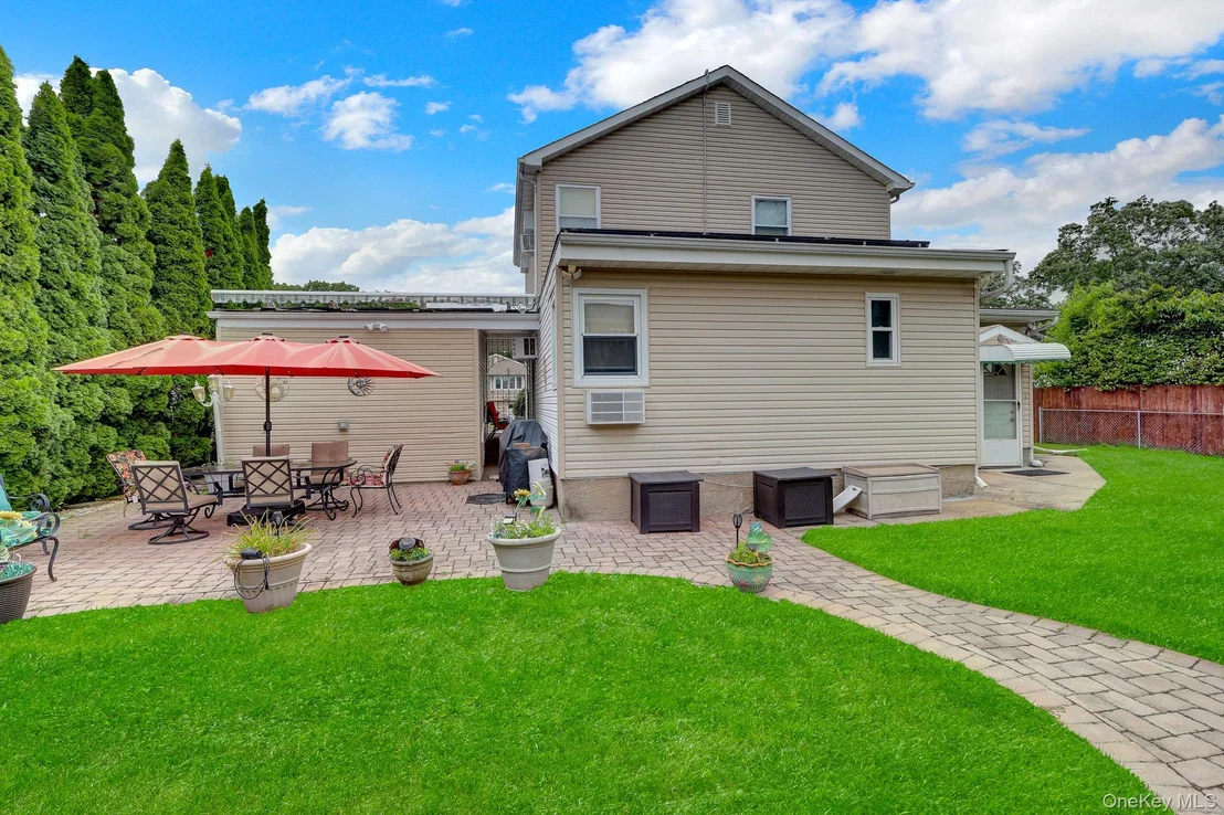 Photo of 121 Wright Avenue