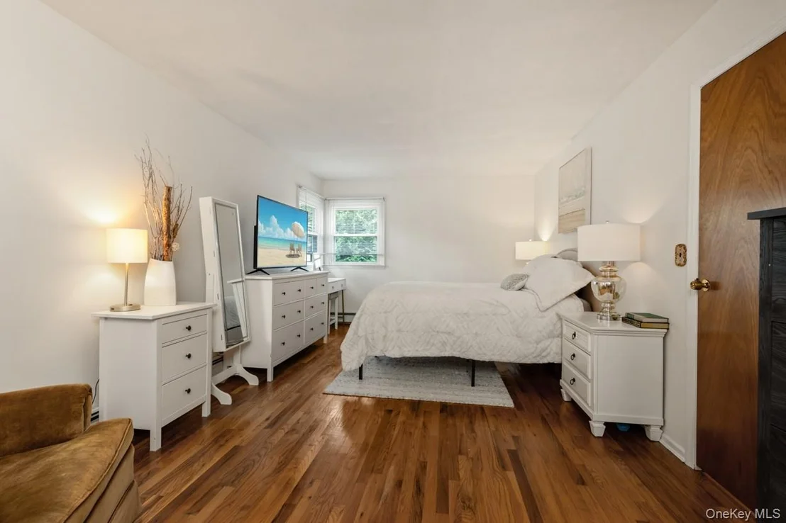 Photo of 3015 Post Avenue