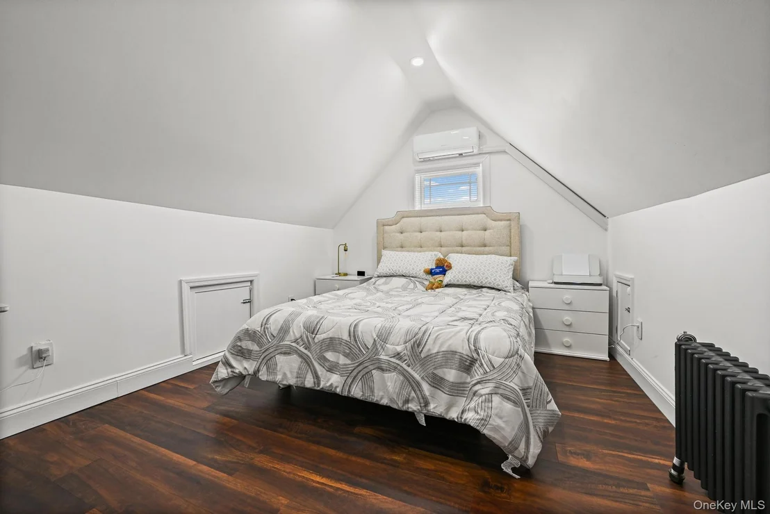 Photo of 6 Dubonnet Road