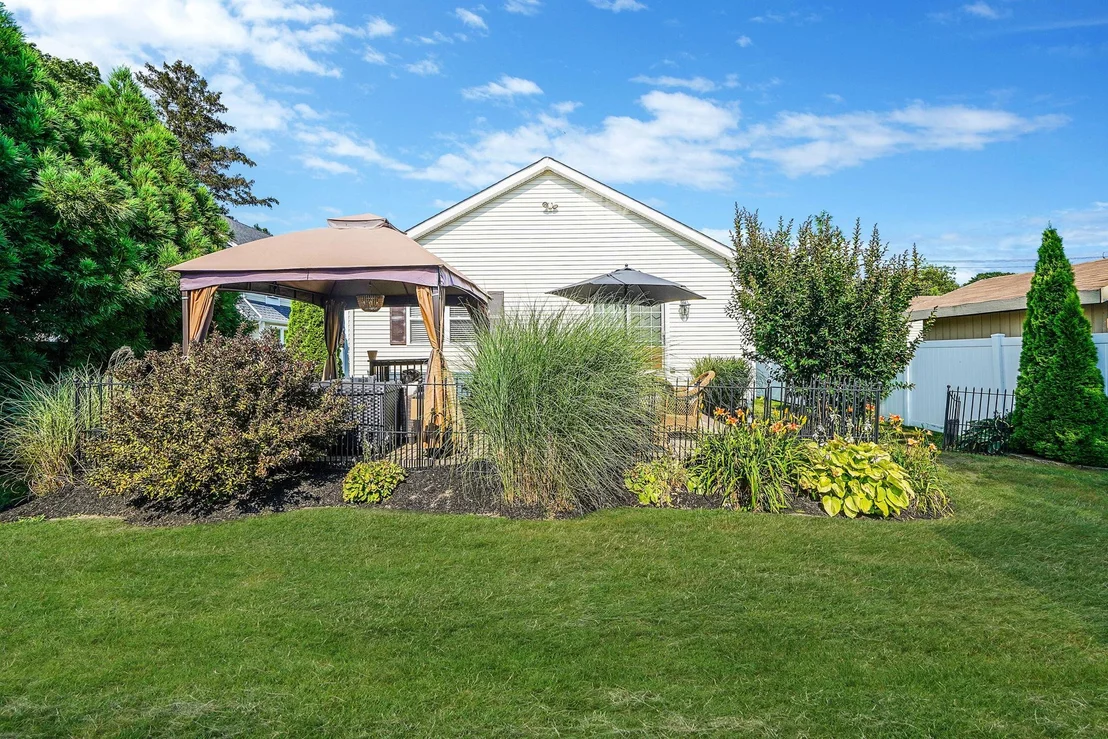 Photo of 4 Ferndale Boulevard