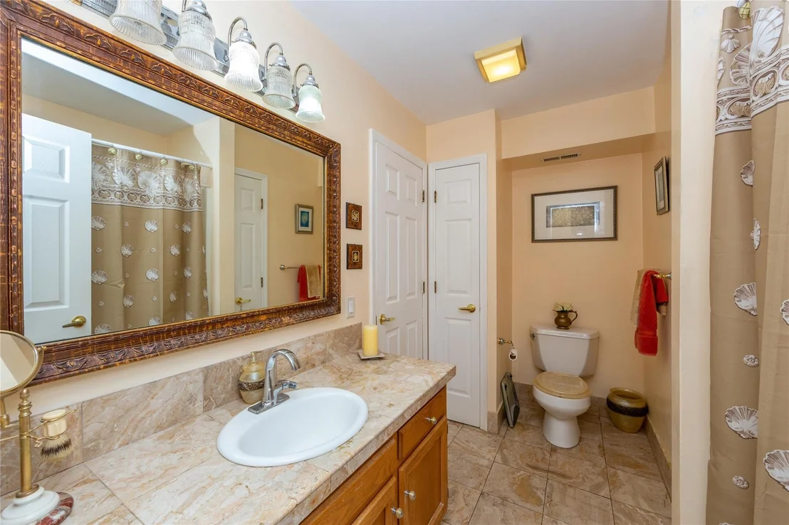 Photo of 1704 Windsor Lane
