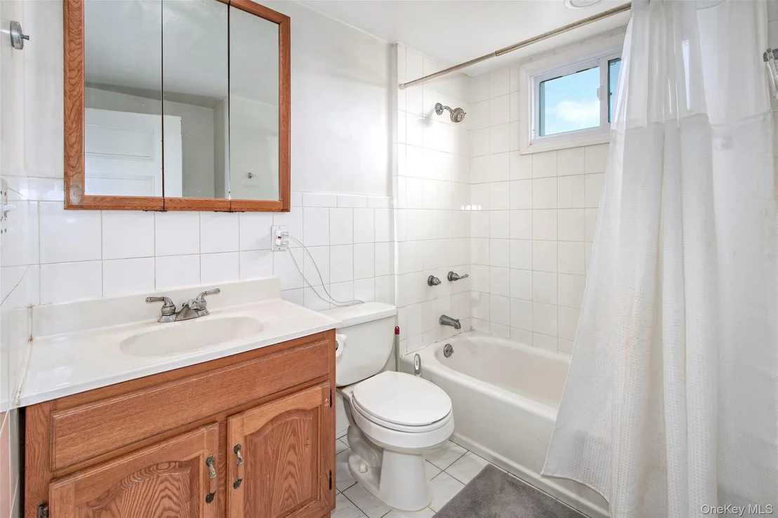 Photo of 63 Thatcher Avenue