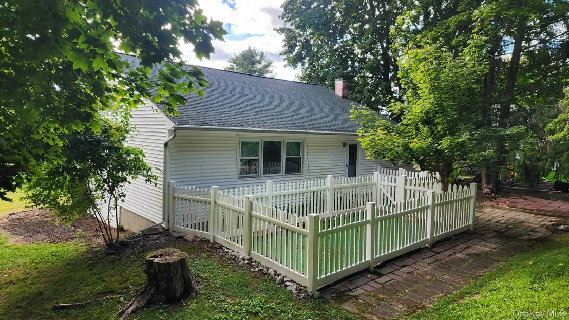 Photo of 32 Bloomer Road