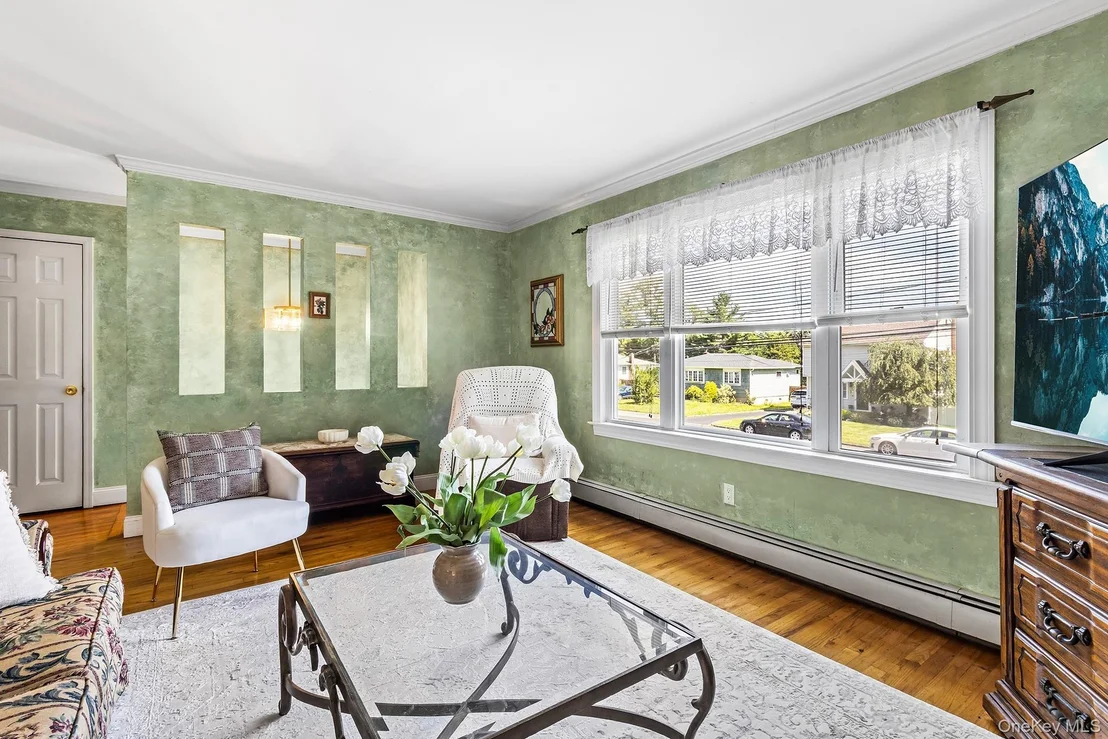 Photo of 1320 Pine Acres Boulevard