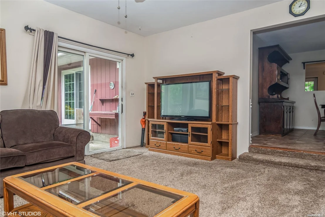 Photo of 85 Maple Avenue