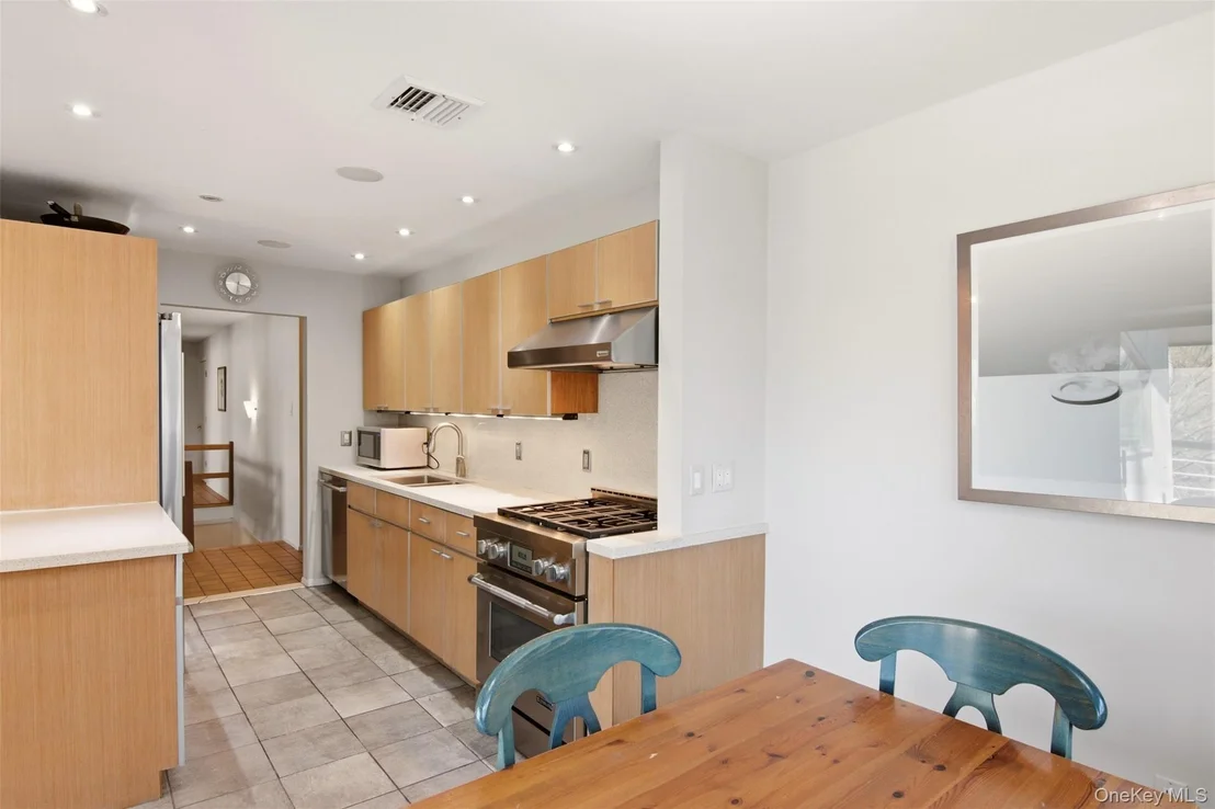 Photo of 6 Laurel Way