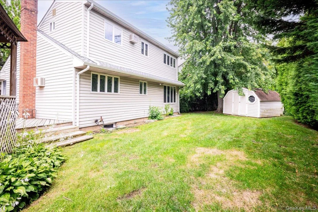Photo of 10 Seneca Drive