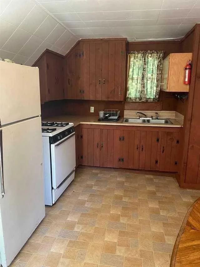 Photo of 407 TOMPKINS Road