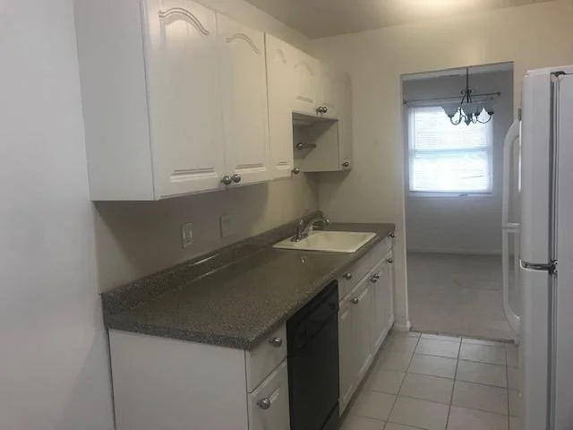Photo of Unit F at 901 Commons Way