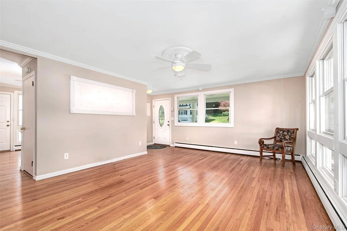 Photo of 121 Parkview Place