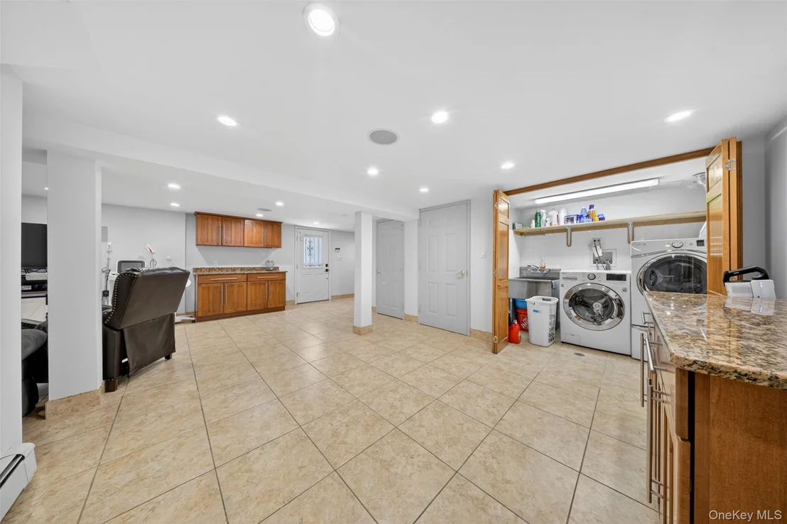 Photo of 162-11 12th Road