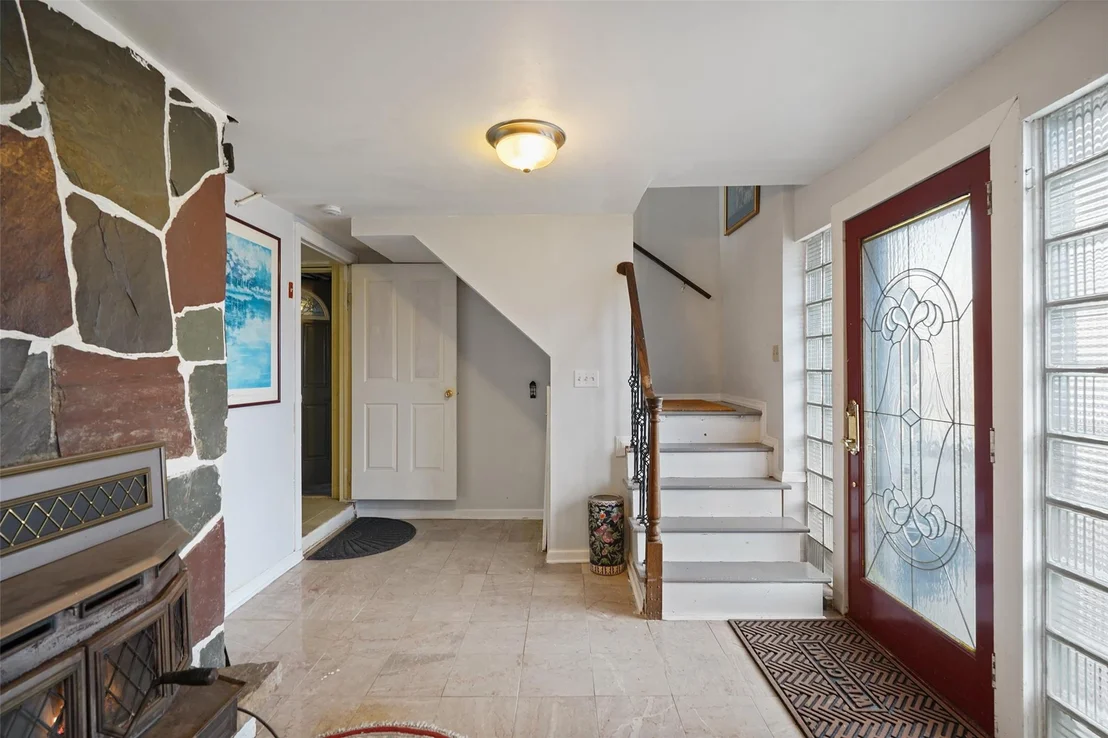 Photo of 24 Buttonwood Road