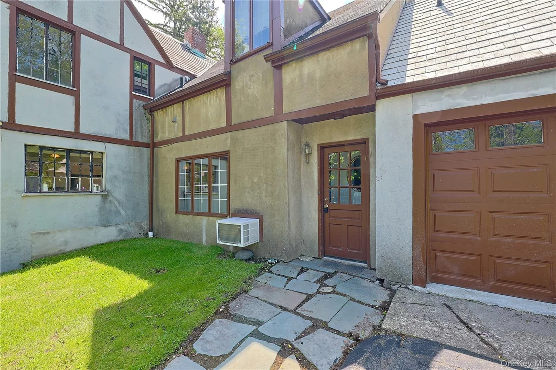 Photo of 404 Downing Way