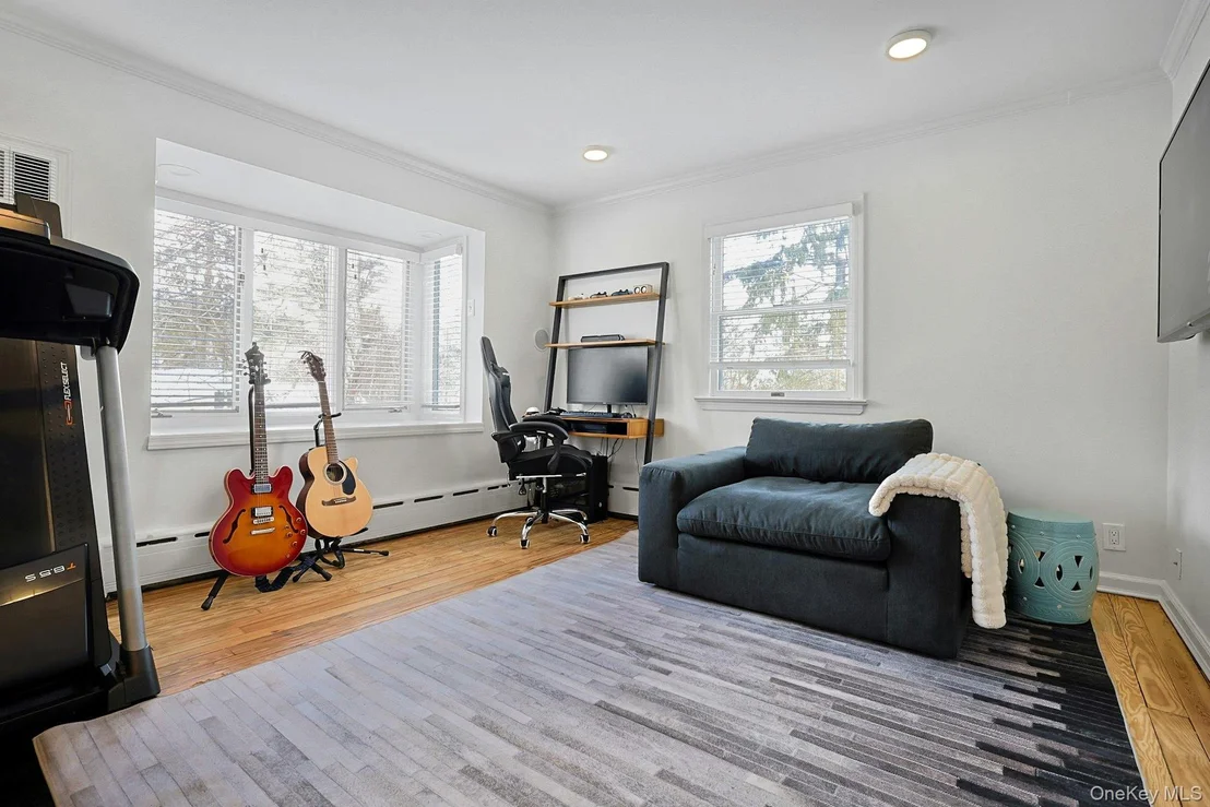 Photo of 8 Old Roaring Brook Road