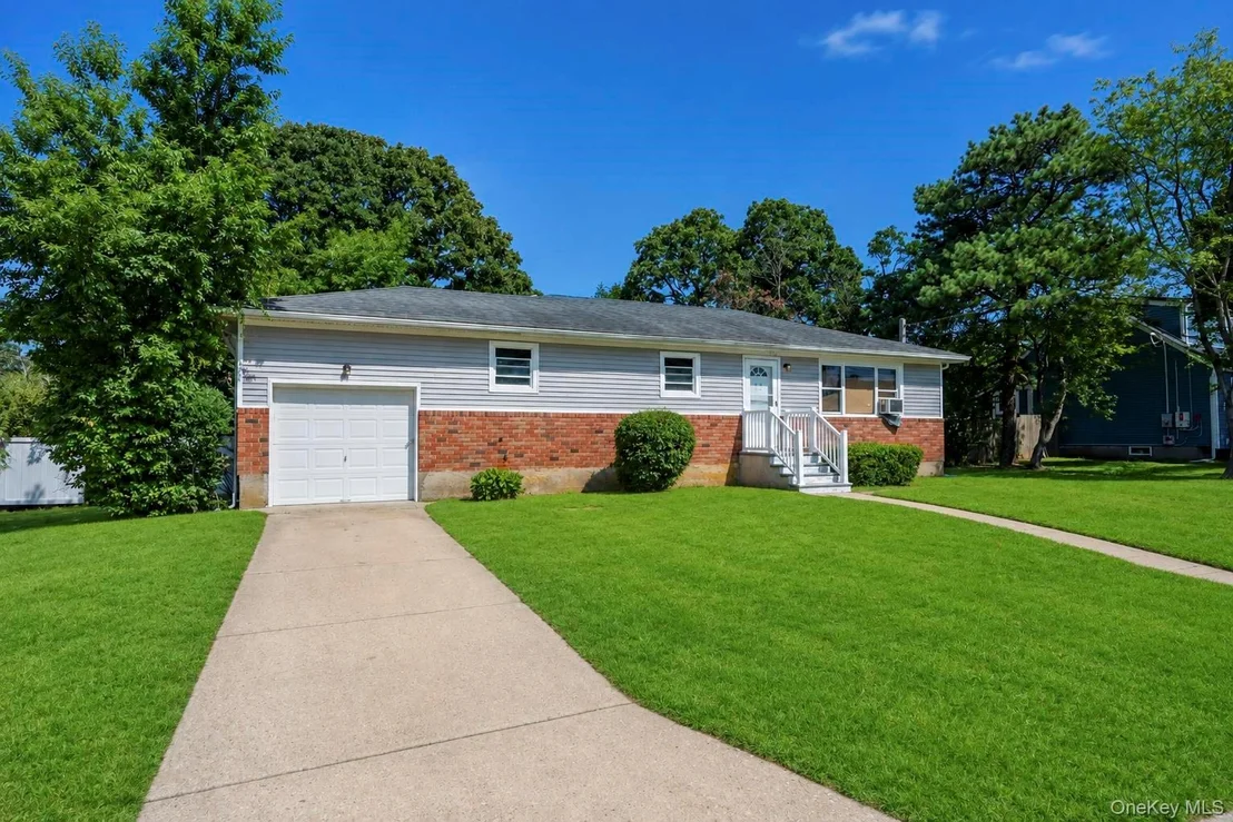 Photo of 334 Robbins Street