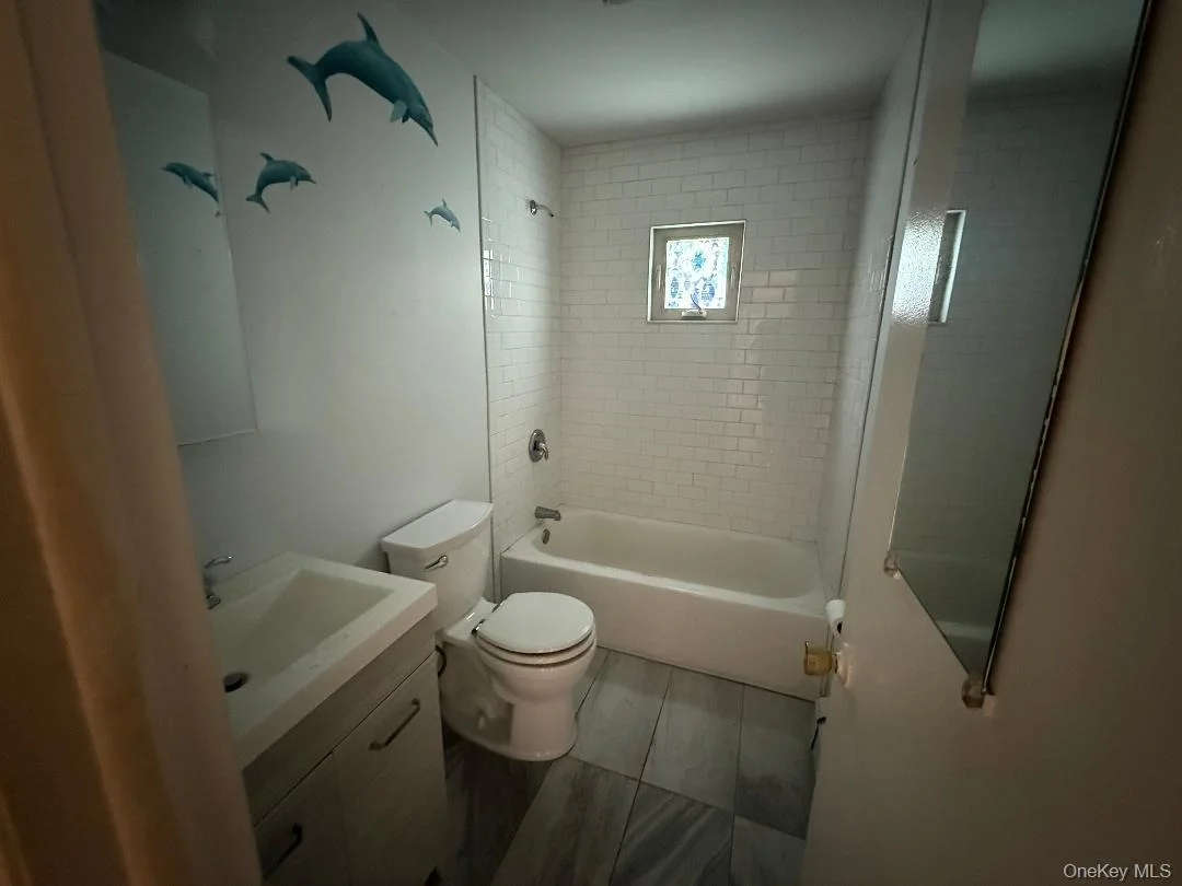 Photo of Unit 8B at 2399 Union Boulevard