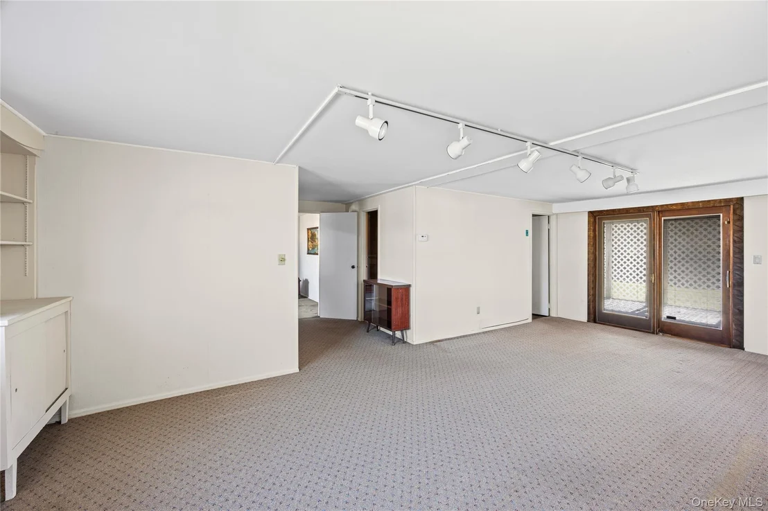 Photo of 37 Evergreen Avenue