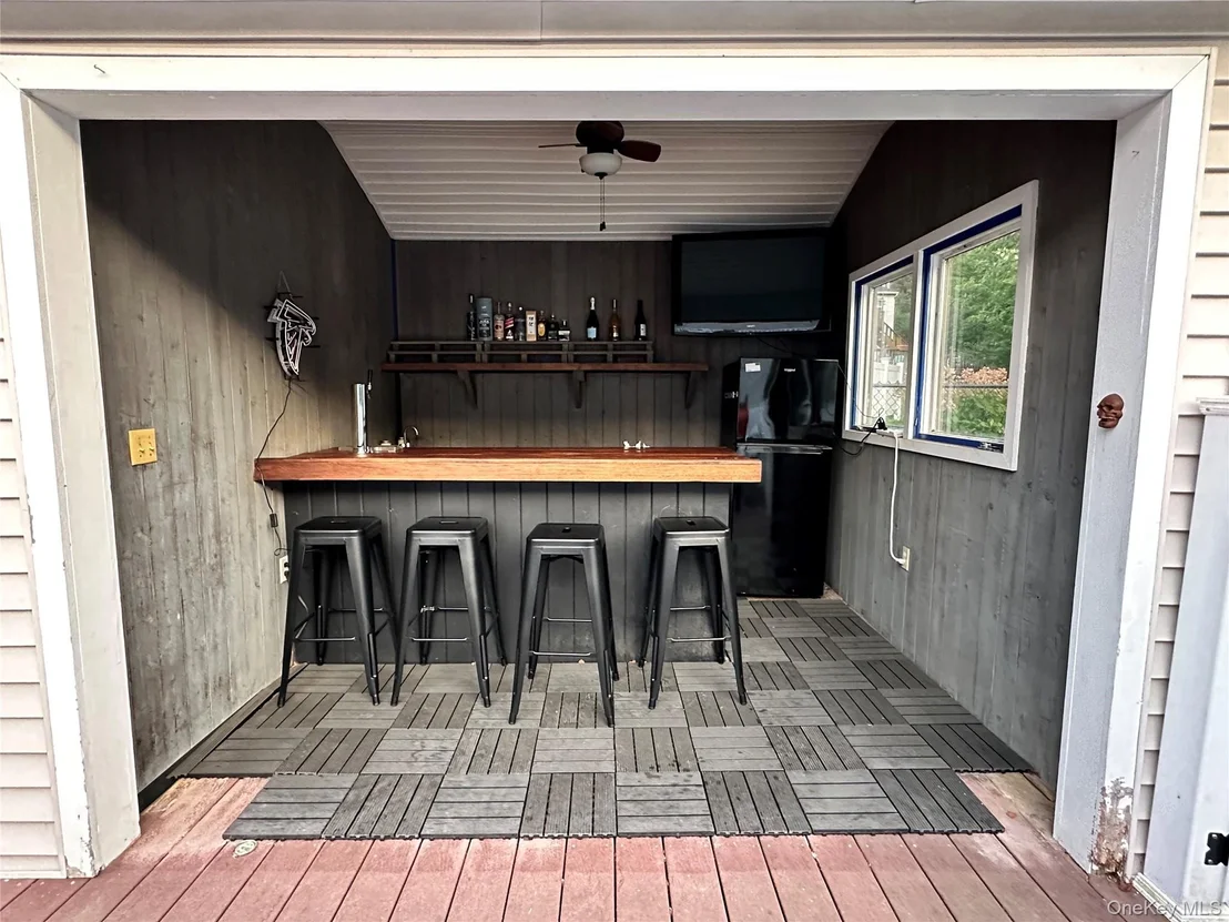 Photo of 44 Roe Avenue