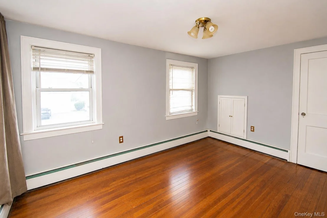 Photo of 98 Willow Avenue