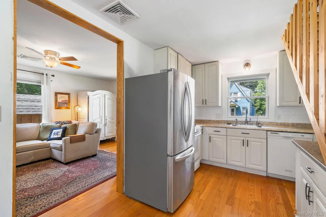 Photo of 9 Willow Avenue