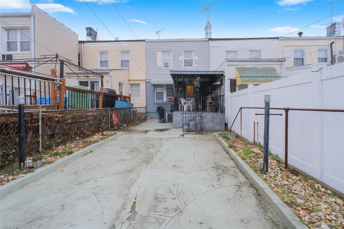 Photo of 1646 71st Street
