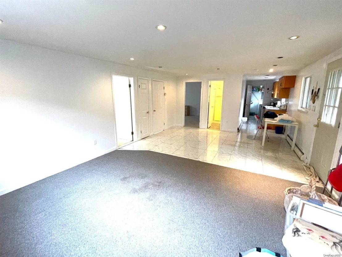 Photo of 46 W Lane Drive