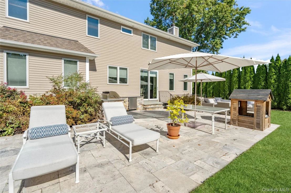 Photo of 55 Belmont Circle