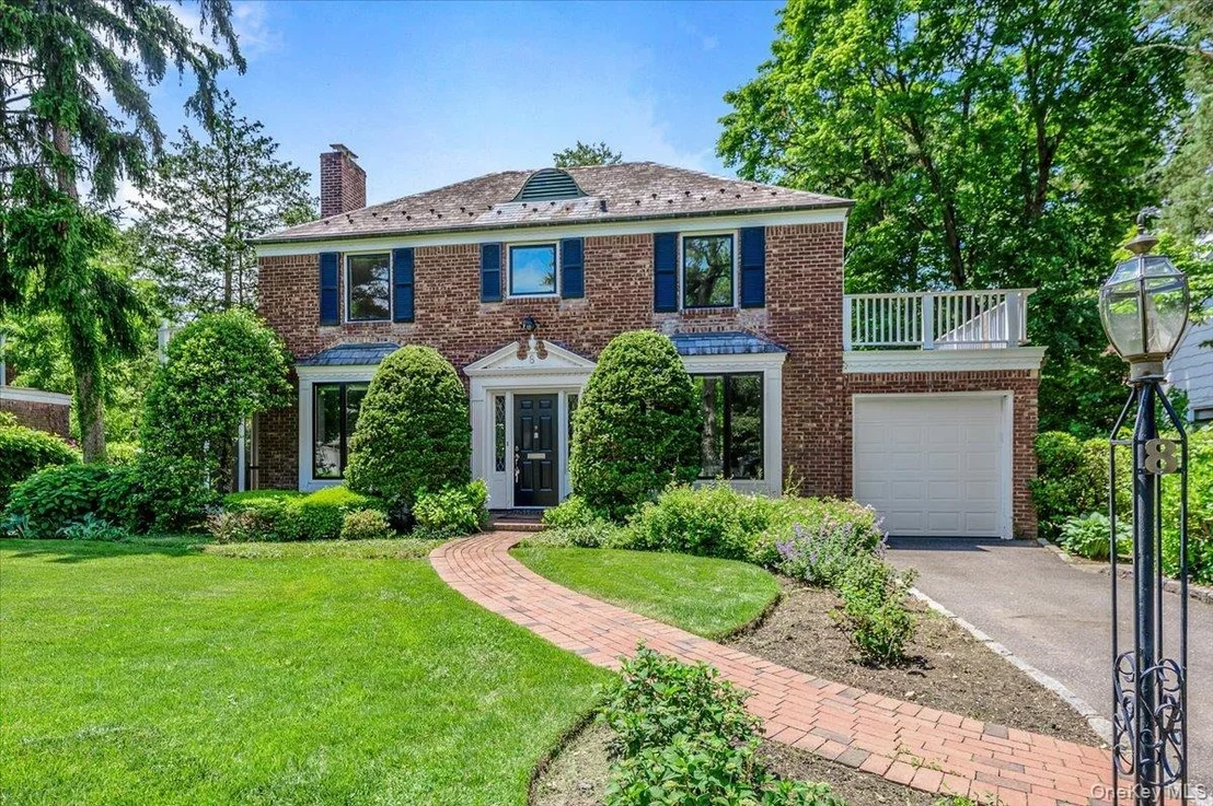 Photo of 8 Parkside Drive