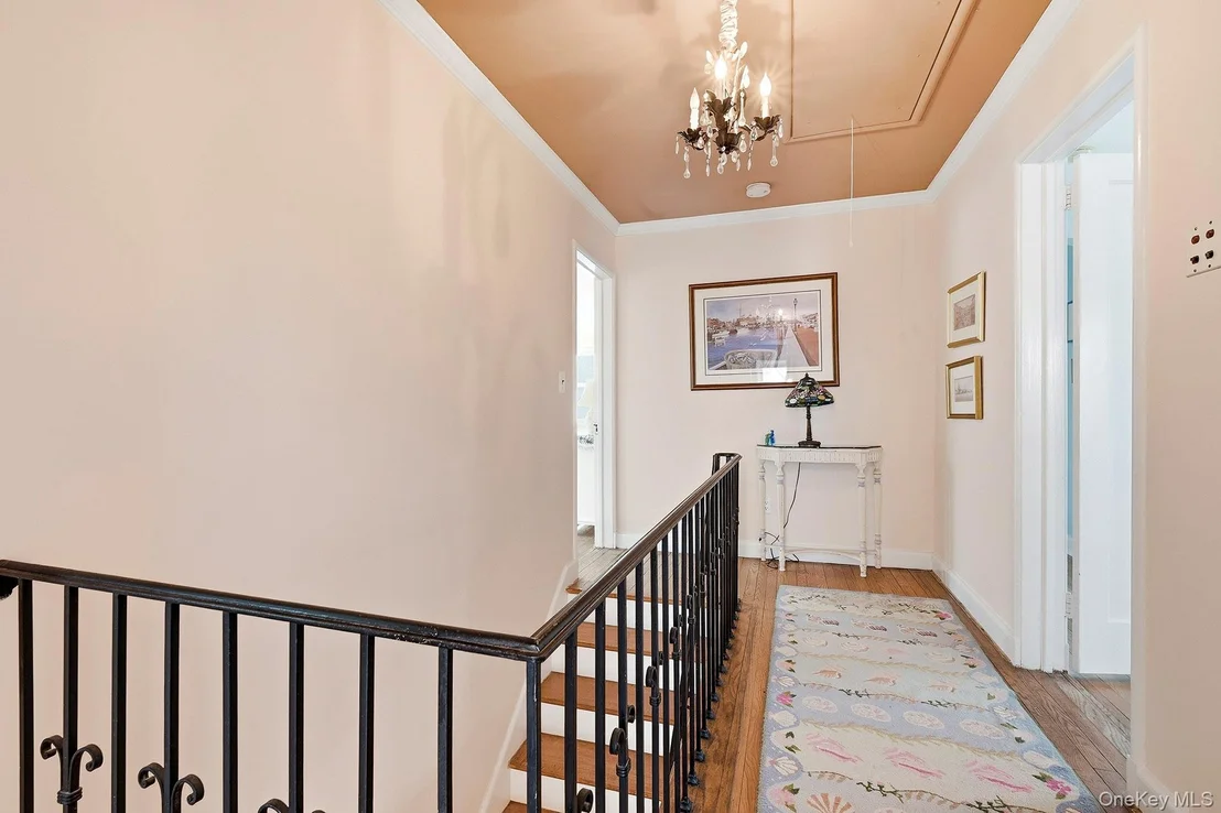 Photo of 1671 Bay Boulevard
