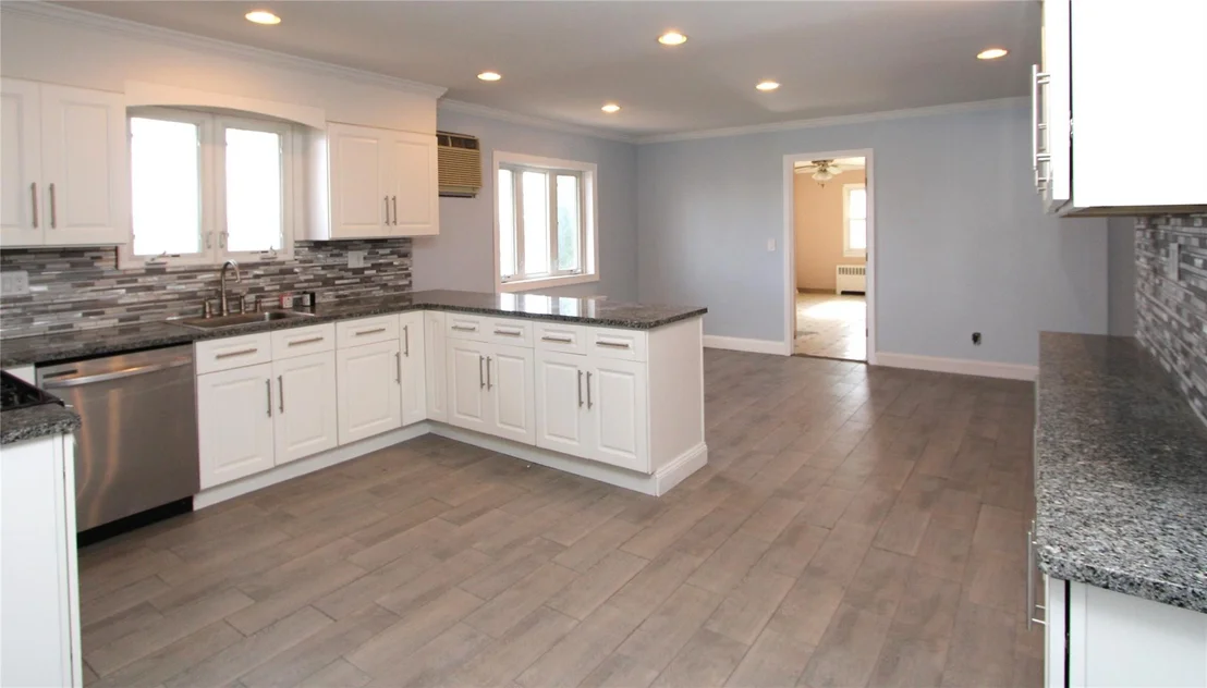 Photo of 134 Cliffside Drive