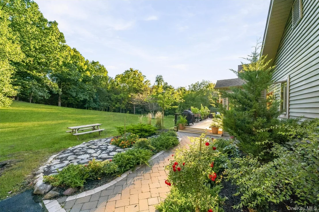 Photo of 12 Whitefield Avenue