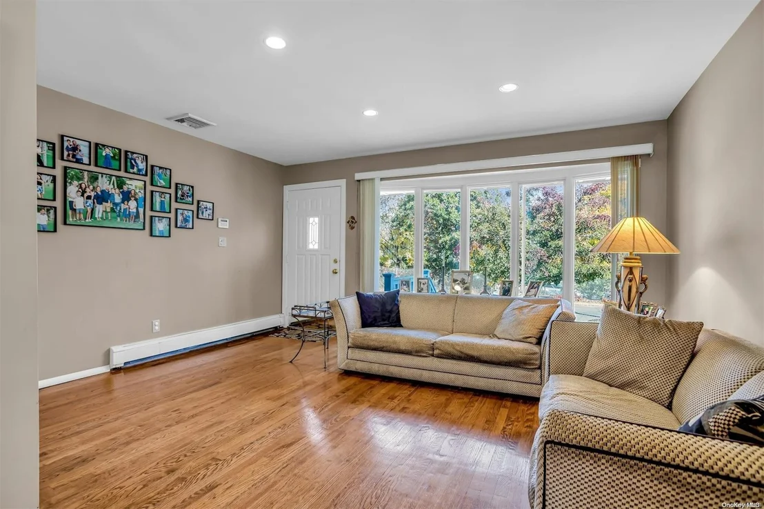 Photo of 24 W Lane Drive