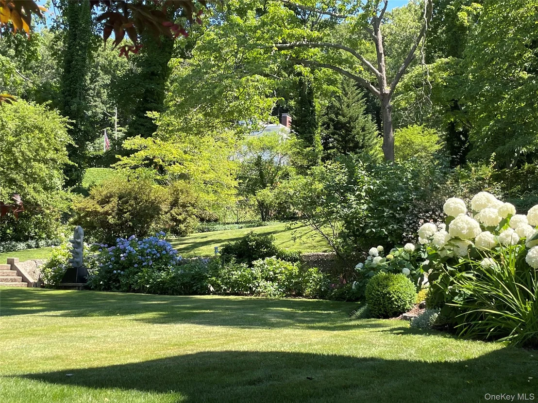 Photo of 80 Shore Road
