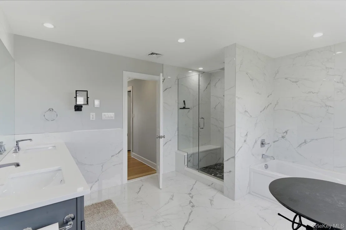 Photo of 240 Clocks Boulevard