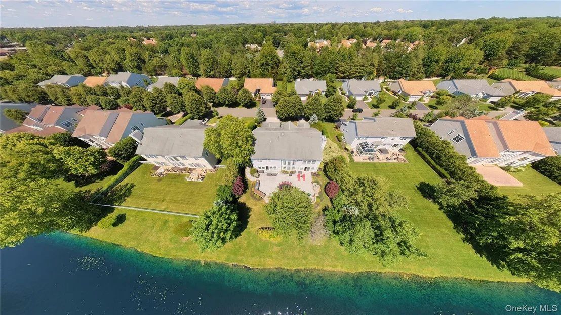 Photo of 38 Hamlet Woods Drive